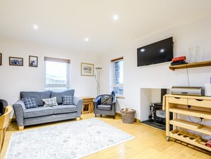 Open plan living space | Riof Ocean Cottage - Riof Cottages, Reef, Isle of Lewis