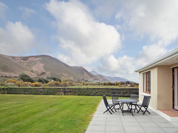 Behy Lodge, Mountain View, Self Catering Holiday Accommodation in Glenbeigh, County Kerry