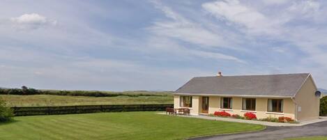 Behy Lodge, Mountain View, Self Catering Holiday Accommodation in Glenbeigh, County Kerry