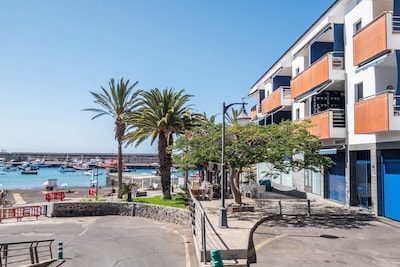 Beautiful Oceanfront Beach Apartment "SPR Playa San Juan" with Terrace & Wi-Fi, Parking Available
