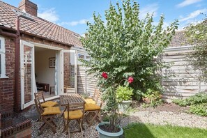 Rosebank Cottage, Saltburn-by-the-Sea - Host & Stay