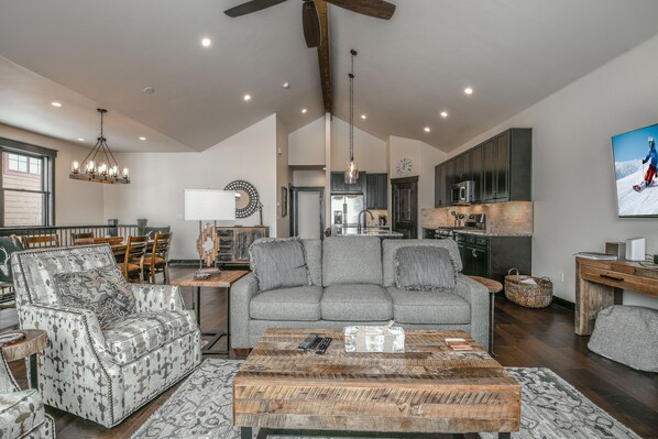 Stunning Vacation Townhouse at The Alders!