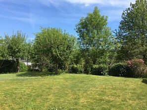 Ellis Garden