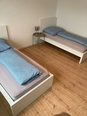 Schlafzimmer II