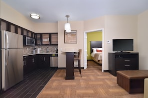 Whip up a quick snack in the kitchenette.