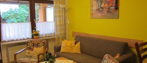 Ferienwohnung Müller Dietrich 60 qm 1 Schlafzimmer max. 4 Personnen-Wohnzimmer