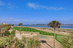 Links Course, Wild Dunes, 5 minutes away.