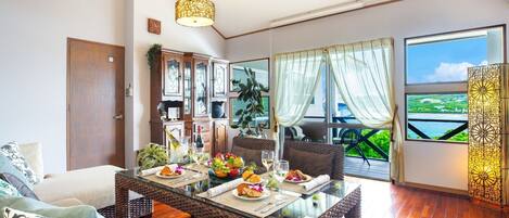 ・[Living] Interior with a resort feel that is perfect for the sea of Sesoko Island