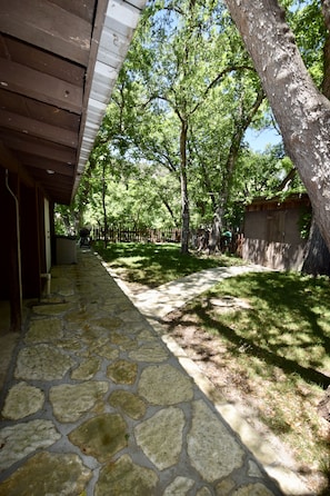 Pathway to back of the house 