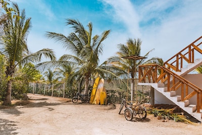 OffGrid SuperAbode Domes In Front of the Ocean with Pool near Roca Blanca 
