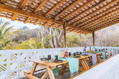 OffGrid SuperAbode Domes In Front of the Ocean with Pool near Roca Blanca 