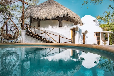 OffGrid SuperAbode Domes In Front of the Ocean with Pool near Roca Blanca 