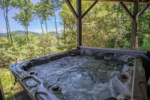 Hot Tub on Lower Courtyard