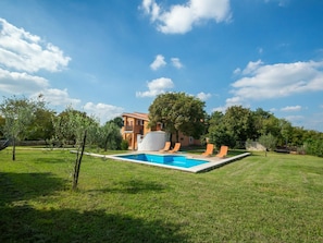 Property, Sky, Grass, Natural Landscape, House, Real Estate, Cloud, Home, Swimming Pool, Architecture