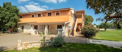 Proprietà, Casa, Casa, Immobiliare, Costruzione, Zona Residenziale, Estate, Lotto, Architettura, Villa