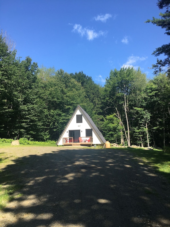 Welcome! Plenty of space to yourselves to relax and soak in great outdoors!