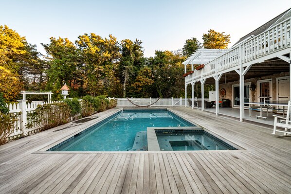 Heated Pool + Hot Tub 