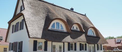 Eingang Ferienhaus Küstentraum links