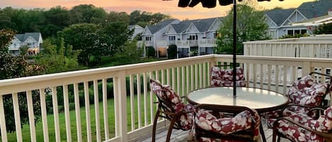 Enjoy the sunset from the deck!