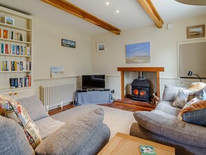 Living room/dining room | 42 Temple End, Blakeney