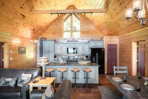 Kitchen / Bar Area