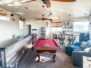 Spielezimmer