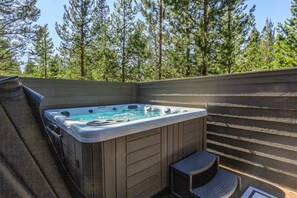 屋外スパ浴槽