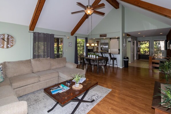 Living room, Dining room and Full kitchen 