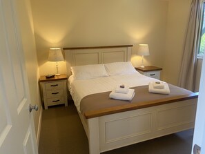 Queen bedroom