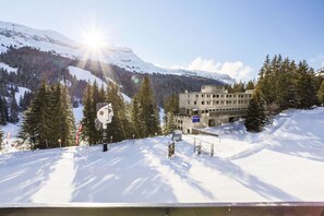 Snow and ski sports