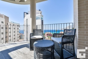 Vue de la terrasse sur les environs