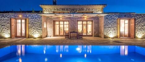 Extravagant Zante Villa | Villa Fantasia | Great Sea Views | 2 Bedrooms | Agios Nikolaos