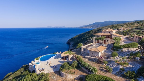 Extravagant Zante Villa | Villa Deep Blue | Great Sea Views | 4 Bedrooms | Agios Nikolaos