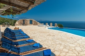 Extravagant Zante Villa | Villa Deep Blue | Great Sea Views | 4 Bedrooms | Agios Nikolaos