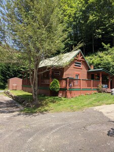 Woodard Cabin in Sylva