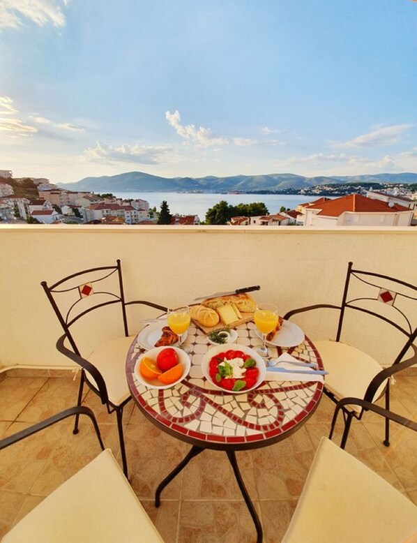 Balcony - front facing overlooking the Adriatic.