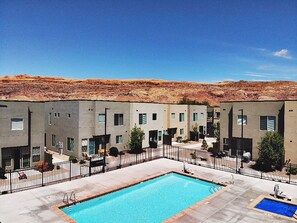 Entrada at Moab's Huge Pool, Spa, and Outdoor Entertaining Area!