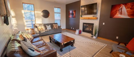 Living Room with Gas Fireplace