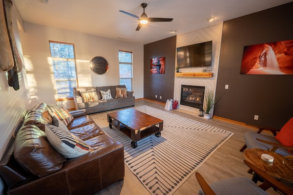 Living Room with Gas Fireplace