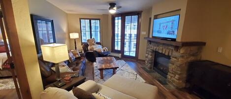 Main Living Space - Gas Fireplace, Smart TV and Deck