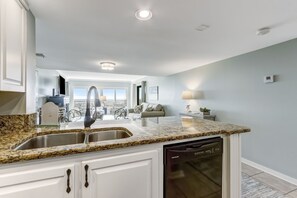 Fully Equipped Luxury Kitchen with Granite Countertops