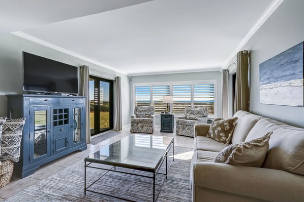 Gorgeous Ocean Views from this Sunny Ground Floor Amelia Surf and Racquet Club Villa!