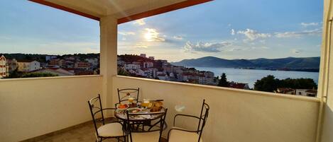 Balcony overlooking Adriatic - 250 meters from beach