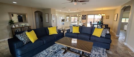 Open space - Living room, kitchen and dining area