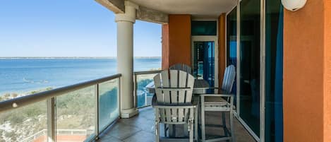 Eat lunch outside overlooking the Santa Rosa Sound