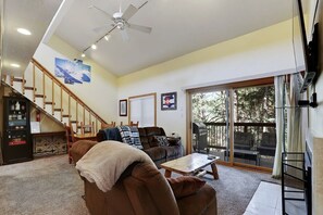 Living room layout with access to the balcony