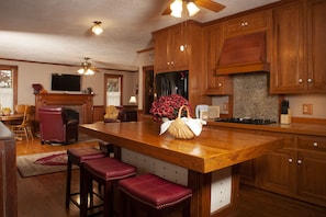 Kitchen/family room