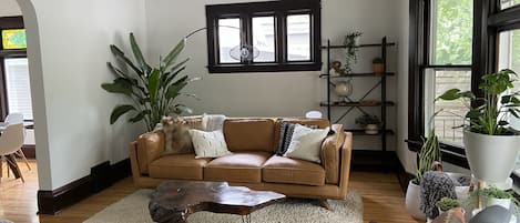 Light-filled boho-chic living room