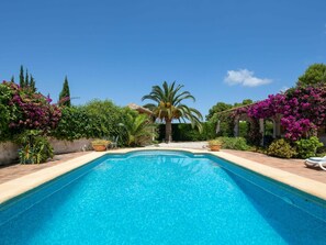 Swimming Pool, Property, Real Estate, Resort, Vacation, House, Estate, Building, Leisure, Villa