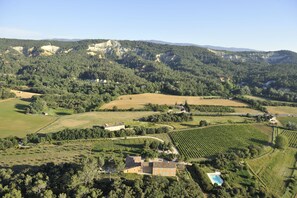 La Grande Bastide Rustrel - En face du Colorado Provençal